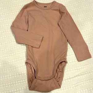 NEW!✨ H&M Pink Ribbed Onesie 2T